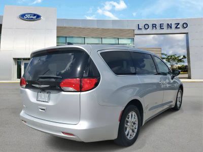 2023 Chrysler Voyager — detail view