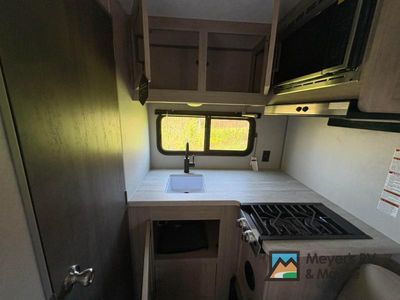 2025 Coachmen RV Catalina Summit Series 7 - Photo 17