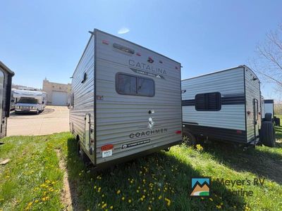 2025 Coachmen RV Catalina Summit Series 7 - Photo 4