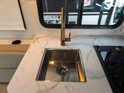 2027 Thor Motor Coach CHATEAU — photo 10 view
