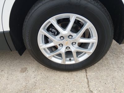 2024 Chevrolet Equinox — photo 10 view
