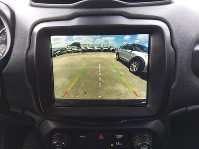 2023 Jeep Renegade - Photo 16