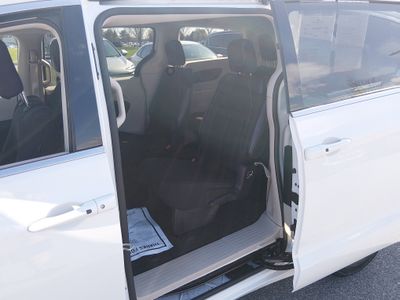 2022 Chrysler Voyager - Photo 20