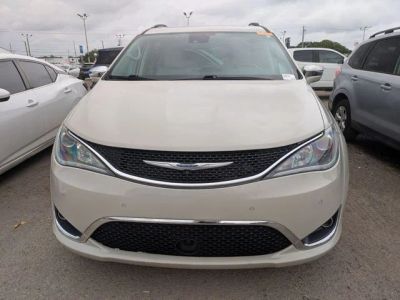 2019 Chrysler Pacifica - Photo 4