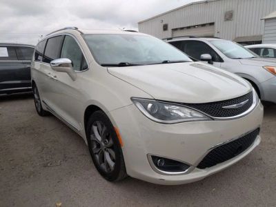 2019 Chrysler Pacifica - Photo 3