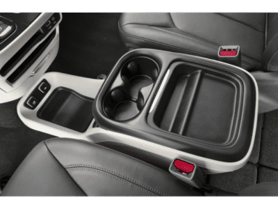 2019 Chrysler Pacifica - Photo 18