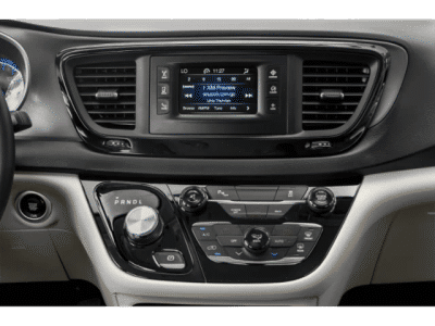 2019 Chrysler Pacifica - Photo 13