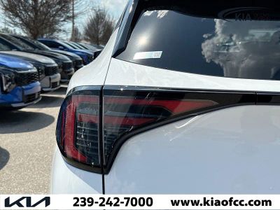 2026 Kia Sportage — photo 9 view