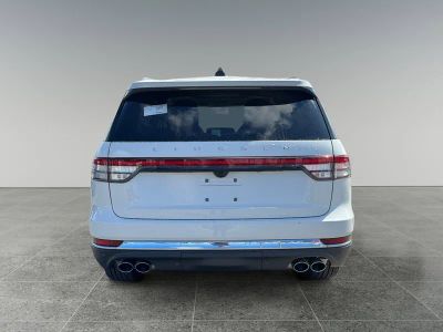 2026 Lincoln Aviator — detail view