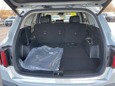2026 Kia Sorento — photo 17 view