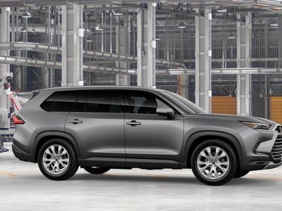 2026 Toyota Grand Highlander Hybrid — photo 13 view