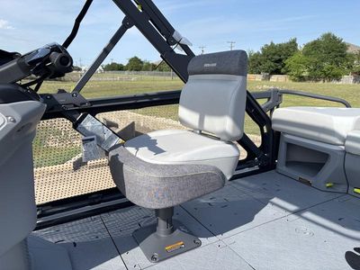 2025 Sea-Doo Switch Sport 21 - 230 hp Painted - Photo 10