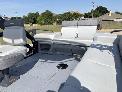 2025 Sea-Doo Switch Sport 21 - 230 hp Painted - Photo 9