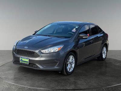 2015 Ford Focus — rear three-quarter view