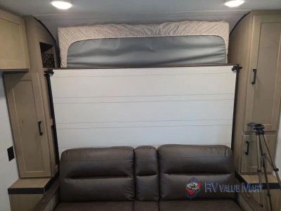 2027 Heartland Prowler — photo 22 view