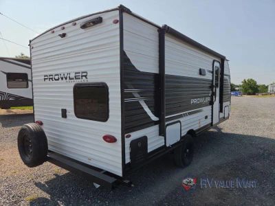 2027 Heartland Prowler — photo 8 view