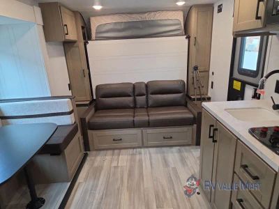 2027 Heartland Prowler — photo 18 view