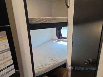 2027 Heartland Prowler — photo 25 view