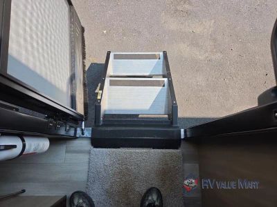 2027 Heartland Prowler — photo 16 view
