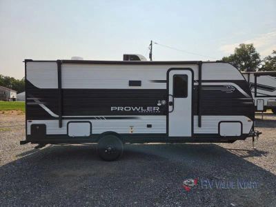 2027 Heartland Prowler — photo 9 view
