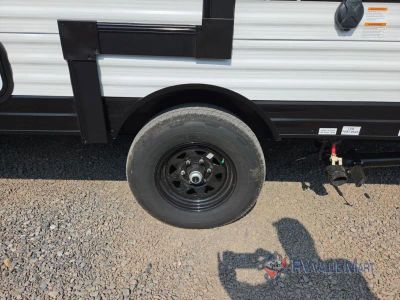 2027 Heartland Prowler — photo 14 view