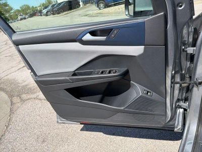 2023 Volkswagen Taos — photo 32 view
