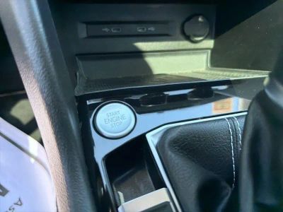 2023 Volkswagen Taos — photo 29 view