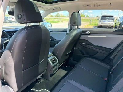 2023 Volkswagen Taos — photo 14 view