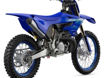 2027 Yamaha YZ250X — engine compartment view