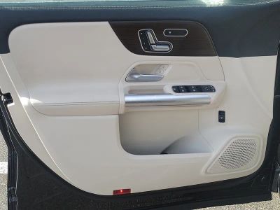 2025 Mercedes-Benz GLA — photo 16 view