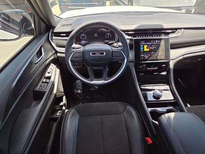 2023 Jeep Grand Cherokee — photo 20 view