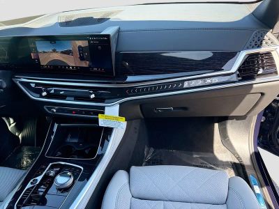 2026 BMW X5 — photo 18 view