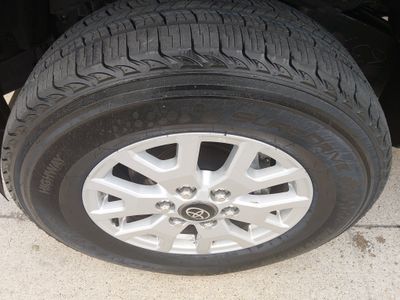 2024 Toyota Tacoma 2WD - Photo 10