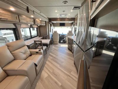 2026 Fleetwood BOUNDER - Photo 3
