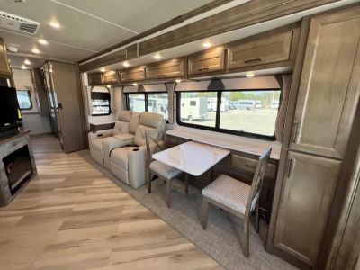 2026 Fleetwood BOUNDER - Photo 14