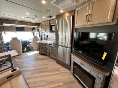 2026 Fleetwood BOUNDER - Photo 13