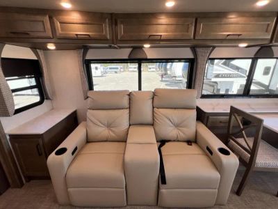 2026 Fleetwood BOUNDER - Photo 16