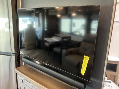 2026 Fleetwood BOUNDER - Photo 12