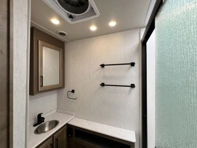 2026 Fleetwood BOUNDER - Photo 25