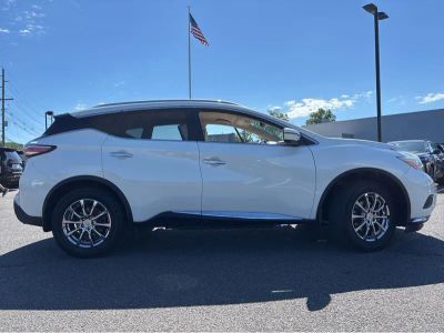 2016 Nissan Murano — detail view