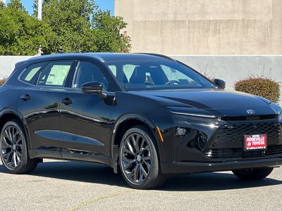 2026 Toyota Crown Signia - Photo 9