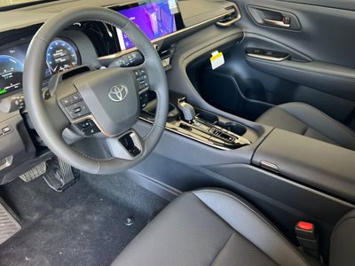 2026 Toyota Crown Signia - Photo 11