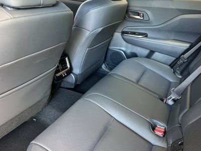 2026 Toyota Crown Signia - Photo 4
