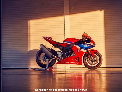 2025 Honda CBR1000RR-R Fireblade SP - Photo 33