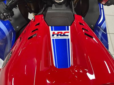 2025 Honda CBR1000RR-R Fireblade SP - Photo 9
