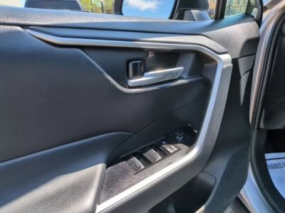 2025 Toyota RAV4 Hybrid - Photo 15