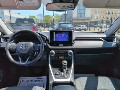 2025 Toyota RAV4 Hybrid - Photo 11