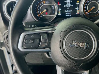 2022 Jeep Wrangler — photo 17 view