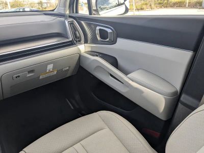 2026 Kia Sorento Hybrid — photo 26 view