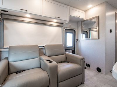 2026 Thor Motor Coach Chateau - Photo 8